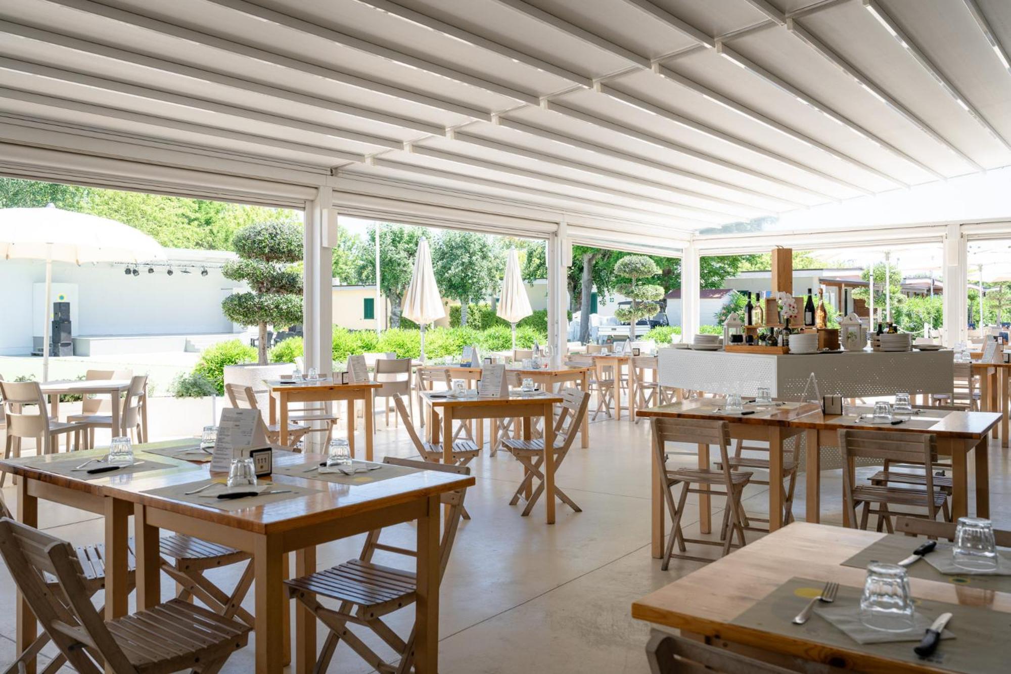 מלון ג'וליאנובה Club Del Sole Stork Family Collection מראה חיצוני תמונה